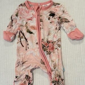 Posh Peanut size PM Premature floral zip one piece convertible pink floral
